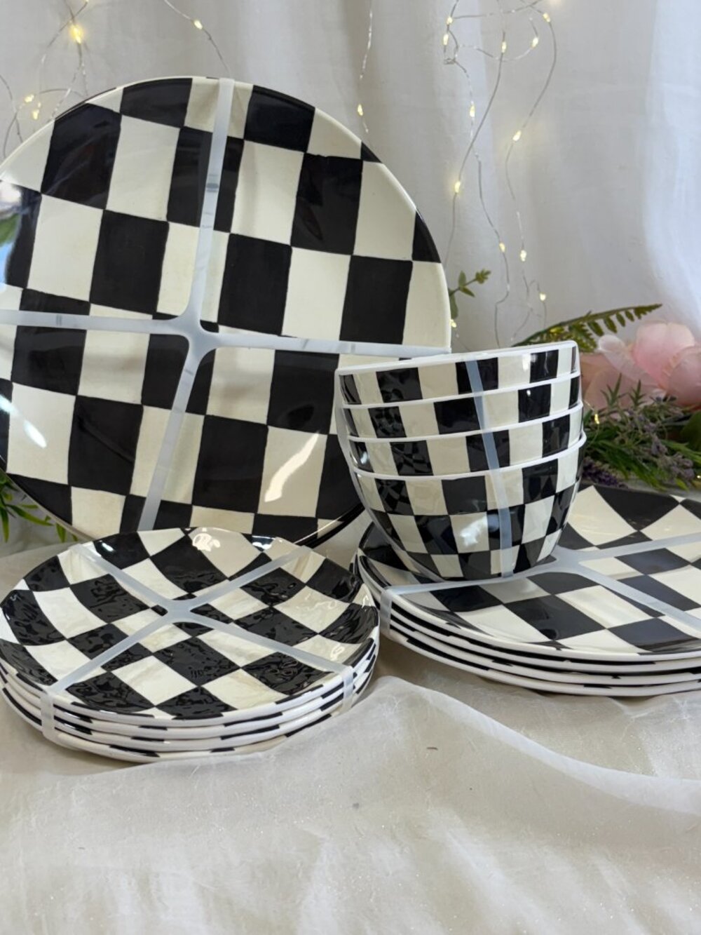 16 PC BLACK & WHITE Checkered  Melamine Dinnerware set Plates Bowls Shiny Finish